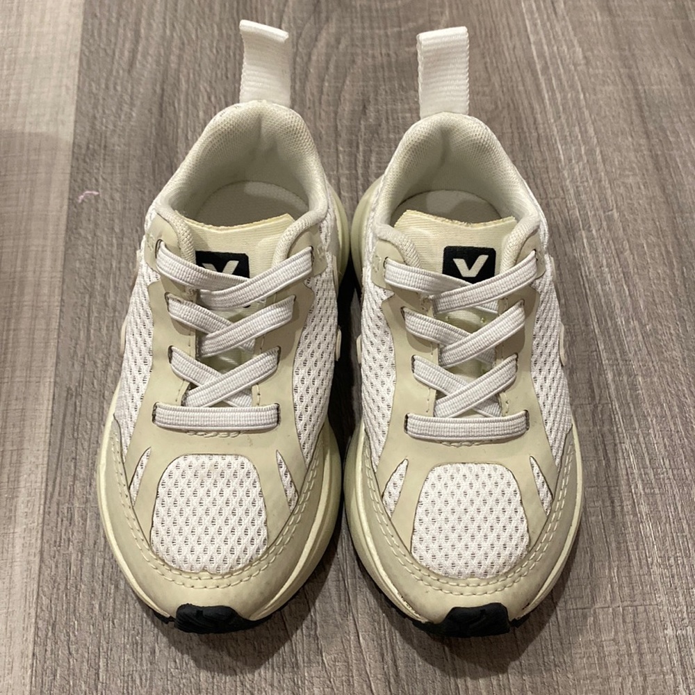 Veja nude mesh sneakers